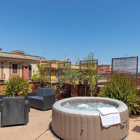 Penthouse With Jacuzzi On Private Terrace In Trastevere Rom Exterior foto